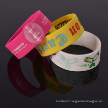 Popular promotional gifts silicone wristband fast delivery